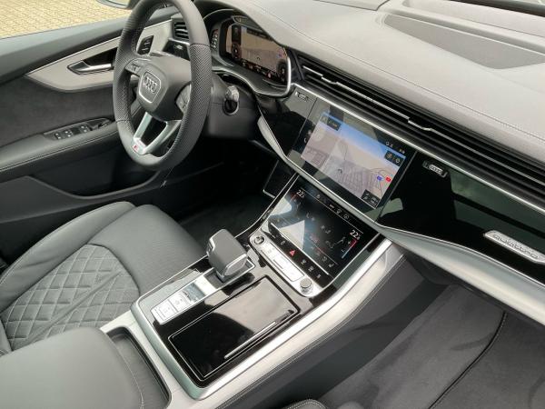 Audi Q8 SUV TDI quattro tiptronic