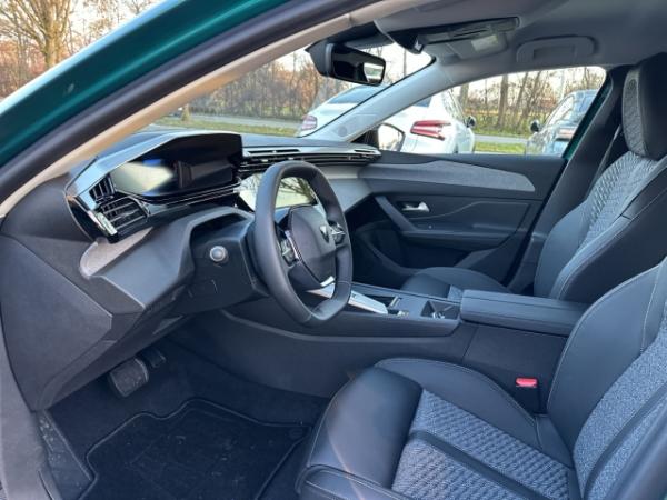 Peugeot 308 Allure HYBRID 145 e-DSC6 Navi 360 Kamera ACC