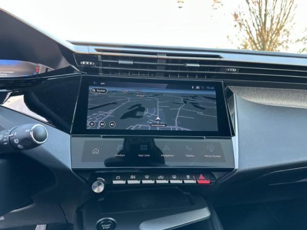 Peugeot 308 Allure HYBRID 145 e-DSC6 Navi 360 Kamera ACC