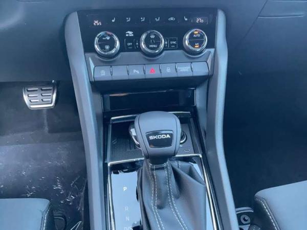 Skoda Karoq KAROQ SPORTLINE 2,0 TSI 140 KW 7-GANG-DSG 4X4