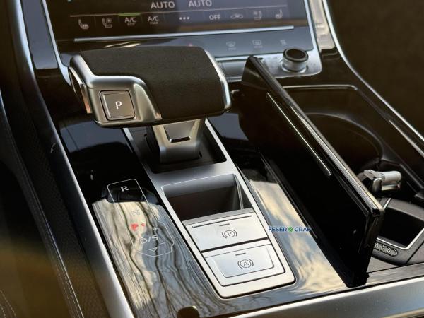 Audi RS Q8 Black performance *-20% RS//Offensive*