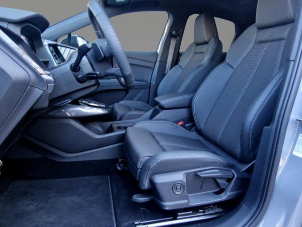 Audi Q4 e-tron Sportback 45 qu S-Line edition AHK PANO Audi Q4 e-tron Sportback 45 qu S-Line edition AHK PANO