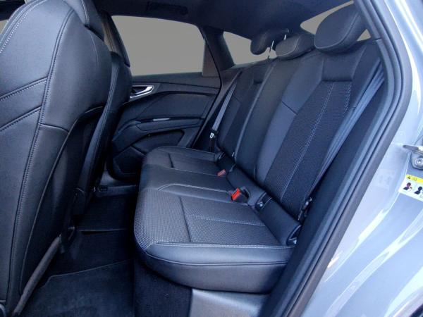 Audi Q4 e-tron Sportback 45 qu S-Line edition AHK PANO Audi Q4 e-tron Sportback 45 qu S-Line edition AHK PANO