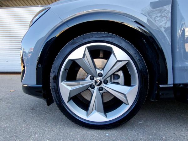 Audi Q4 e-tron Sportback 45 qu S-Line edition AHK PANO Audi Q4 e-tron Sportback 45 qu S-Line edition AHK PANO