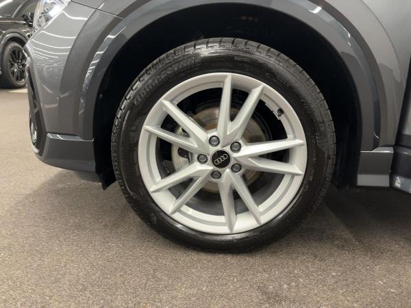 Audi Q2 S line 35 TFSI S tr. LEDER AHK MATRIX RFK NAVI