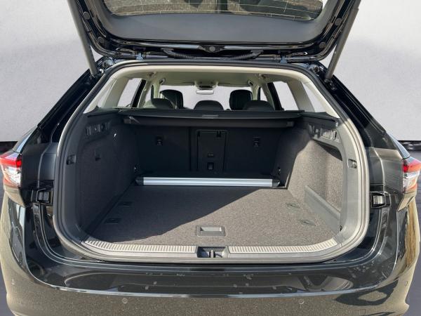 Skoda Superb Combi L&K 2,0 TDI 7-Gang-DSG 4x4