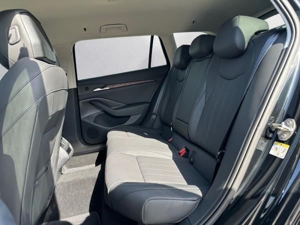 Skoda Superb Combi L&K 2,0 TDI 7-Gang-DSG 4x4