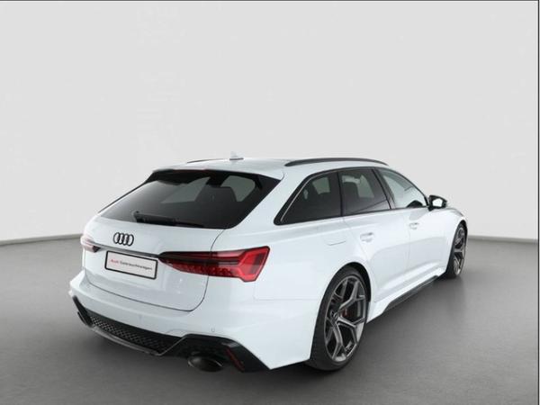Audi RS6 Avant performance quattro tiptronic