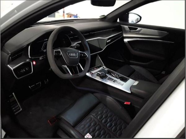 Audi RS6 Avant performance quattro tiptronic