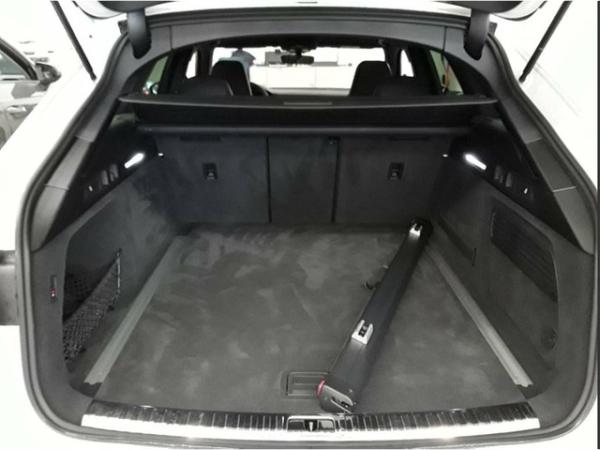 Audi RS6 Avant performance quattro tiptronic