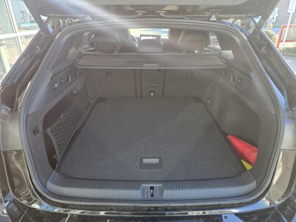 Volkswagen ID.7 Tourer Pro S (286 PS) //SOFORT VERF.// Massage, AHK, Pano, Navi usw.