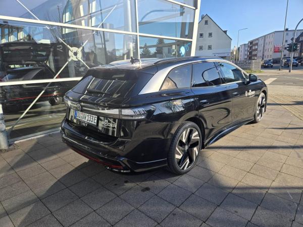 Volkswagen ID.7 Tourer Pro S (286 PS) //SOFORT VERF.// Massage, AHK, Pano, Navi usw.