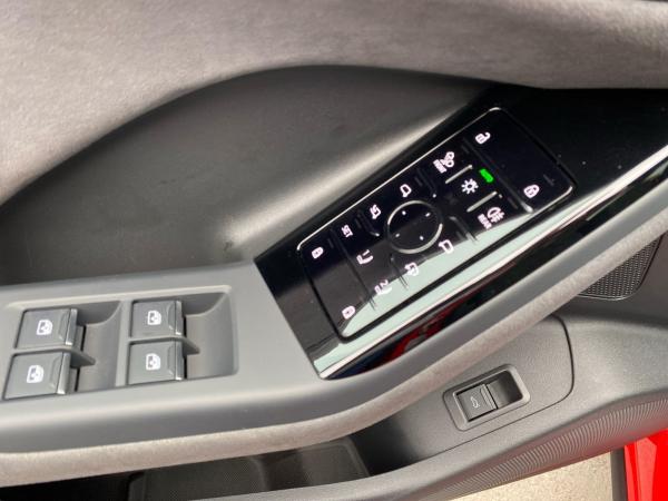 Audi Q6 e-tron qu. *S-line*LED+*AHK*Pano*HuD*