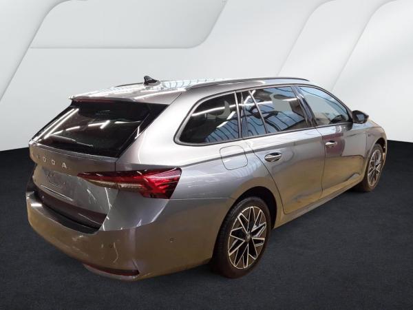 Skoda Octavia Combi 2,0 TDI DSG Matrix/HeadUp/Standheiz./Garantie ganze Laufzeit/OHNE ÜBERFÜHRUNGSKOSTEN!