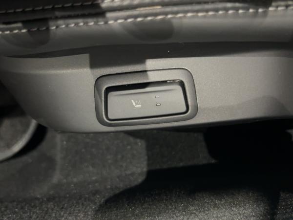 Alpine A110 GT 300 Kamera Navi Sitzheizung Allwetter