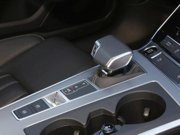 Audi A6 Avant 55 TFSI e Q S line GWP 19"|NAVI+VC|LED|HuD|RFK