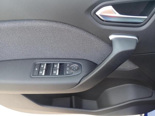 Renault Captur Techno Mild Hybrid 140 EDC