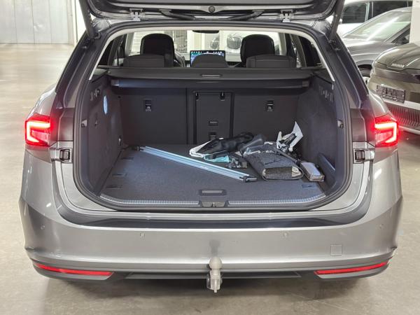 Skoda Superb Combi Selection 2.0 TDI 7-Gang-DSG