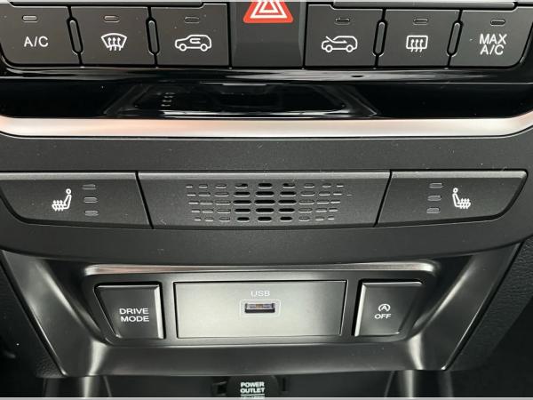 KGM Tivoli Nomad 1.5 2WD *LED/SHZ/RFK/APP/PDC*