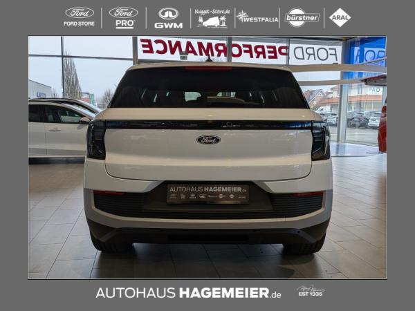 Ford Explorer Premium Extended Range RWD