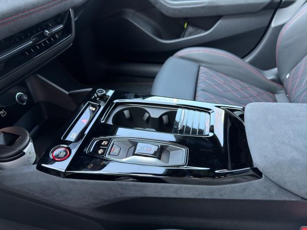 Audi S6 e-tron Avant / TECH PRO / HUD / AHK  / LUFTFAHRWERK / MASSAGE / PANO / B&O