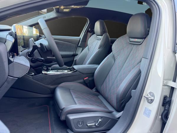 Audi S6 e-tron Avant / TECH PRO / HUD / AHK  / LUFTFAHRWERK / MASSAGE / PANO / B&O