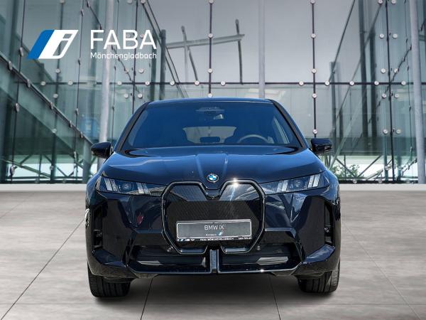 BMW ix xDrive60 | UPE 134.740,- | M Sport Pro B&W Surround DAB LED