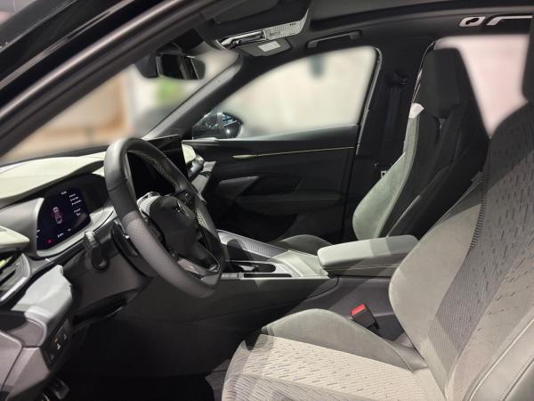 Cupra Terramar Tribe Edition VZ 1.5 e-Hybrid MATRIX PANO AHK 360Grad Head-Up