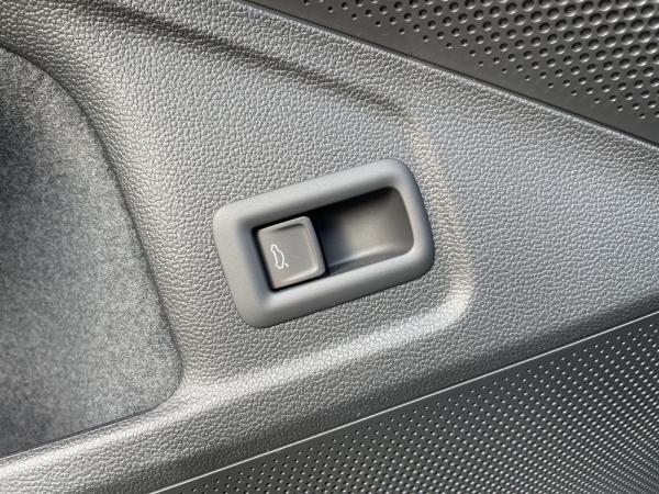 Skoda Superb 2.0 TDI 4X4 *PANO*AHK*STANDHZ*INKL. WINTERRÄDER*