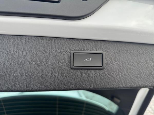 Cupra Formentor VZ (333PS) MATRIX Sennheiser Intelligent Drive