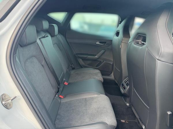 Cupra Formentor VZ (333PS) MATRIX Sennheiser Intelligent Drive