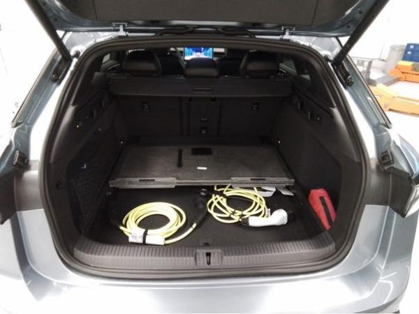 Volkswagen ID.7 Tourer Pro S - "Black Style" Interieur Plus und Exterieur Paket / 8-fach Bereift