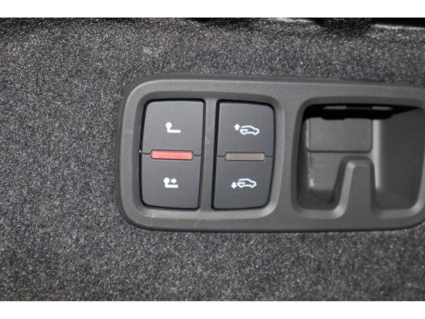 Audi RS Q8 4.0 TFSI*UPE187*FACELIFT*Pano* B&OAdv*Laser*SoftClose * Audi RS Q8 4.0 TFSI*UPE187*FACELIFT*Pano* B&OAdv*Laser*SoftClose *