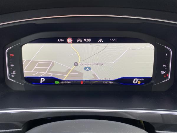 Volkswagen Tiguan Allspace 2.0 TDI DSG R-Line 4MOT NAVI RFK Matrix-LED AHK