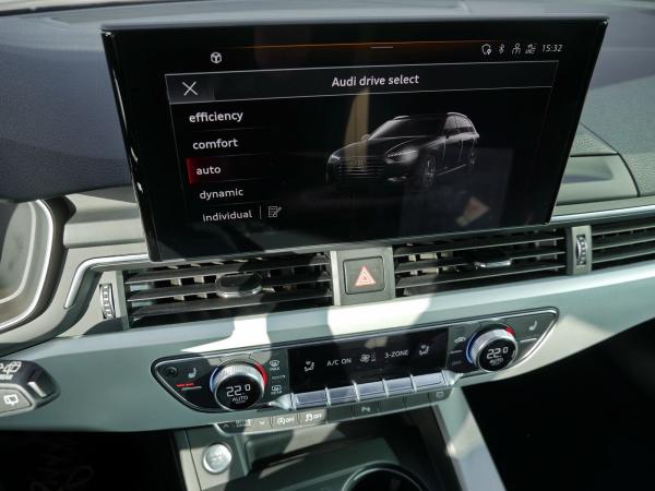 Audi A4 Avant 40 TFSI qu. *LEDER*LED*RFK*VIRTUAL*DAB*