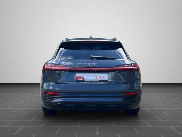 Audi Q8 e-tron S line quattro AHK MATRIX 360°KAMERA ACC NAVI+