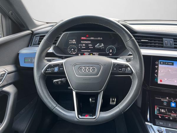 Audi Q8 e-tron S line quattro AHK MATRIX 360°KAMERA ACC NAVI+