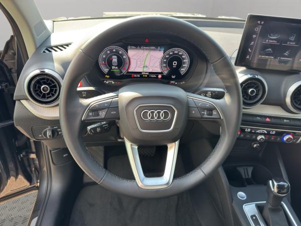 Audi Q2 S-Line 40TFSI Quat. Navi AHK Rückfahrkamera