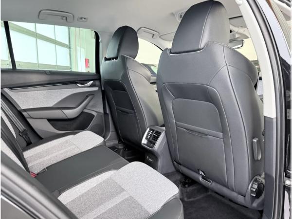 Skoda Octavia Combi Tour 2.0 TDI ACC/AHK/Kamera/LED