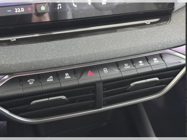 Skoda Octavia Combi Tour 2.0 TDI ACC/AHK/Kamera/LED