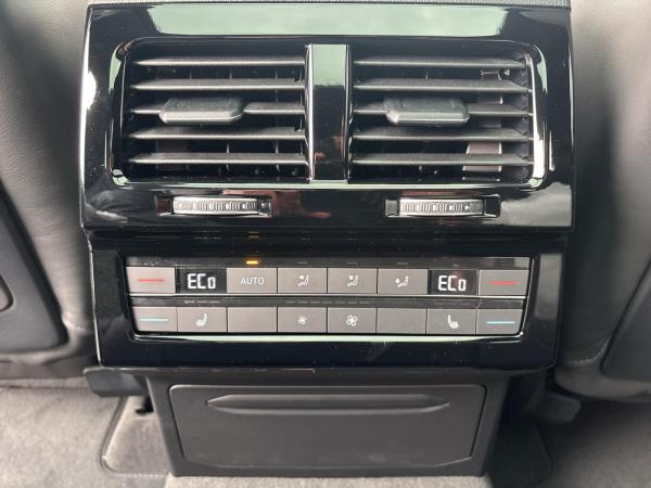 Volkswagen Touareg 4Motion R-Line Final Edition NACHT AHK PANO MASSAGE *SOFORT VERFÜGBAR*