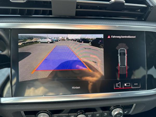 Audi Q3 SUV 35 TFSI S tronic Matrix 2xKlima ACC Kam.