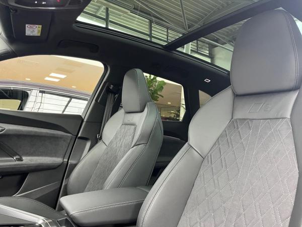 Audi SQ5 SUV TFSI ,AHK,PANO,StHz,NAVI,PDC,KAMERA,MATRIX,GRA,HuD,21ALU,5J-Garantie,