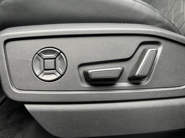 Audi SQ5 SUV TFSI ,AHK,PANO,StHz,NAVI,PDC,KAMERA,MATRIX,GRA,HuD,21ALU,5J-Garantie,