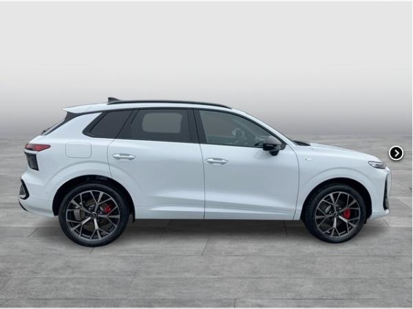 Audi Q3 SUV TFSI quattro S-line