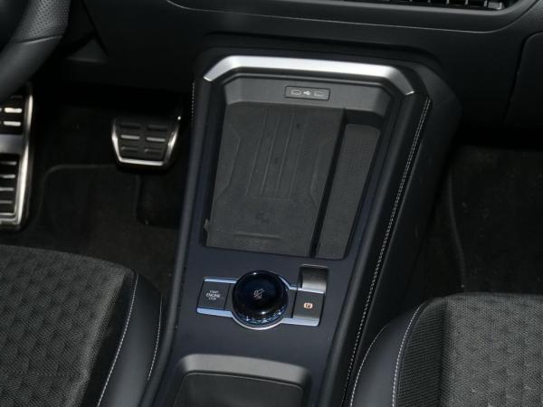 Volkswagen T-Roc 1.5 eTSI DSG R-Line NAVI KAMERA IQ.LIGHT HuD