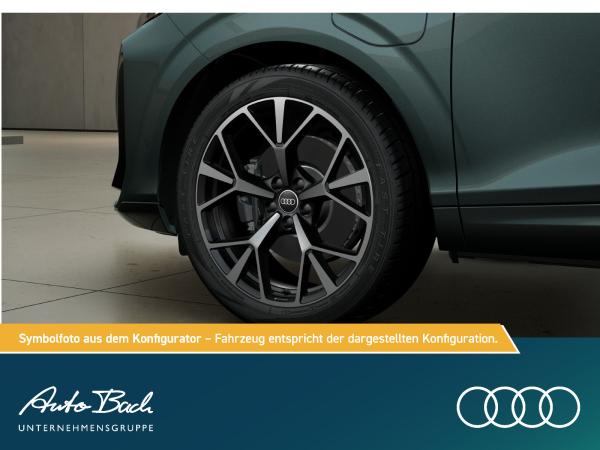 Audi Q3 SUV e-hybrid S tronic