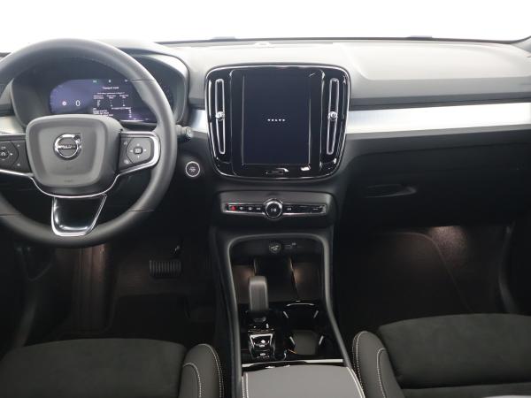 Volvo XC40 B3 Plus Dark inkl. Winterräder ❗Lagerwagenabverkauf❗