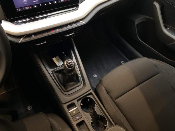 Skoda Octavia Combi 1.5 TSI ESSENCE SOFORT VERFÜGBAR