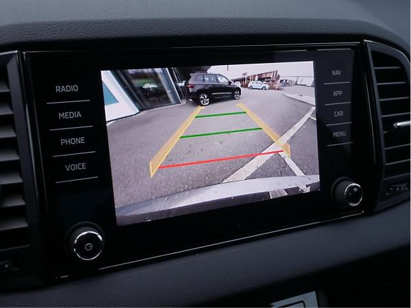 Skoda Karoq Selection 2,0l TDI DSG *RFK SHZ AHK NAVI*